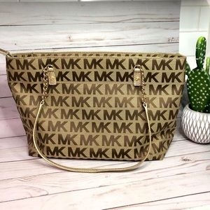 MICHAEL KORS CHAIN TOTE (Jet set chain item) Gold